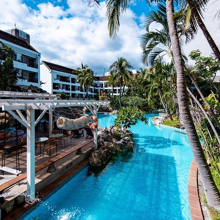 Yoho Beach Resort Kenting Heng-ch'un Buitenkant foto The swimming pool at the resort