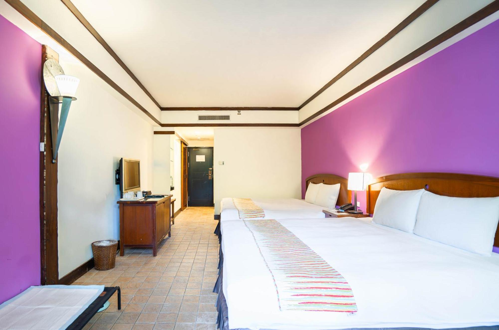 Yoho Beach Resort Kenting Heng-ch'un Buitenkant foto A typical room at the hotel