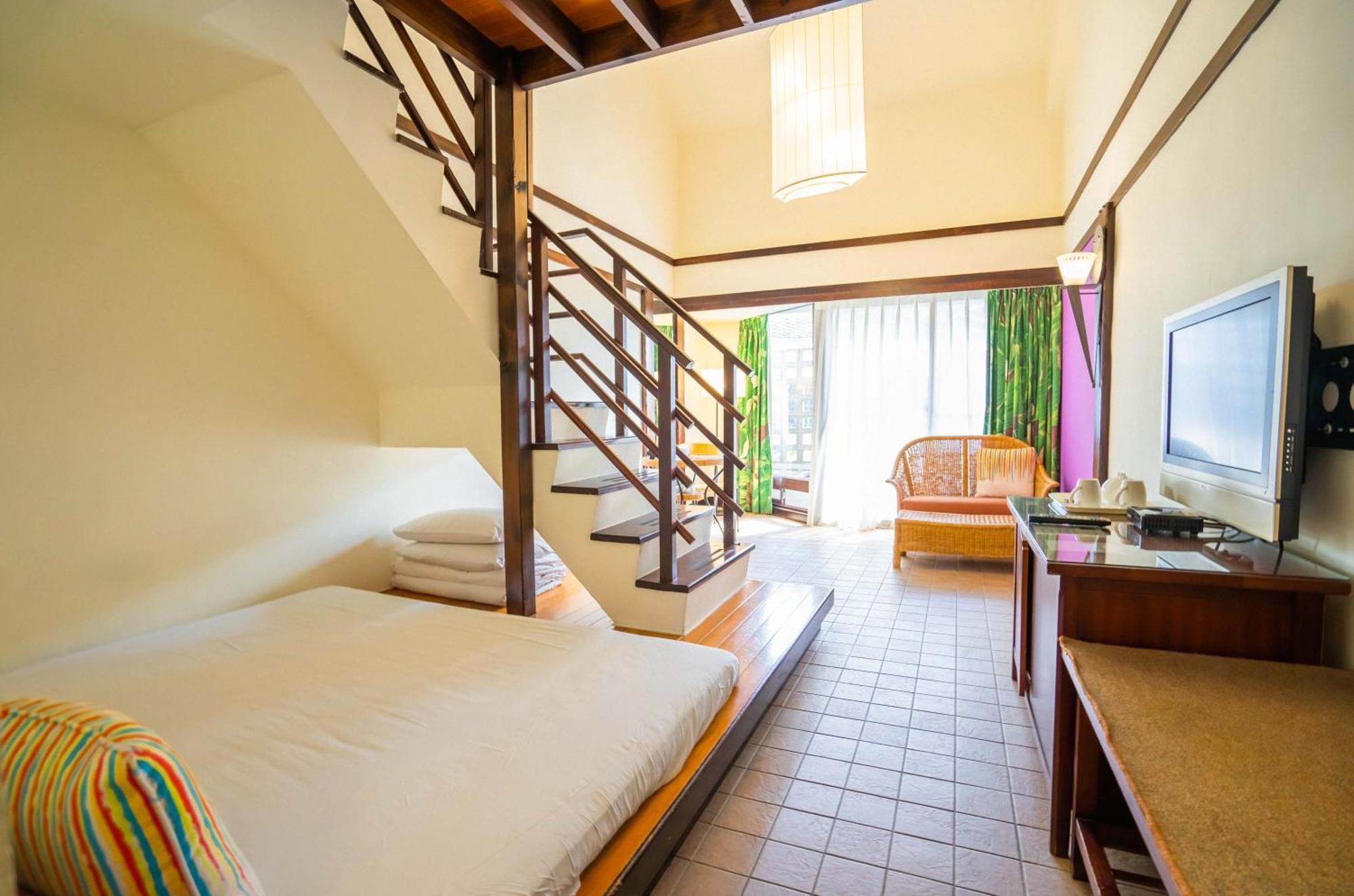 Yoho Beach Resort Kenting Heng-ch'un Buitenkant foto A room at the hotel