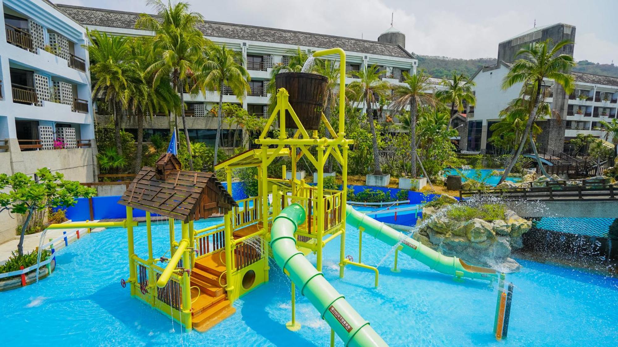 Yoho Beach Resort Kenting Heng-ch'un Buitenkant foto Water Park