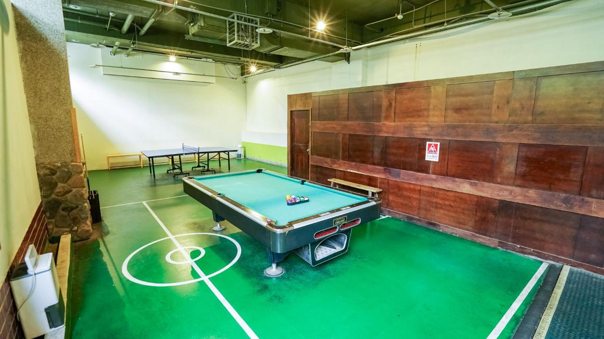 Yoho Beach Resort Kenting Heng-ch'un Buitenkant foto The billiard room