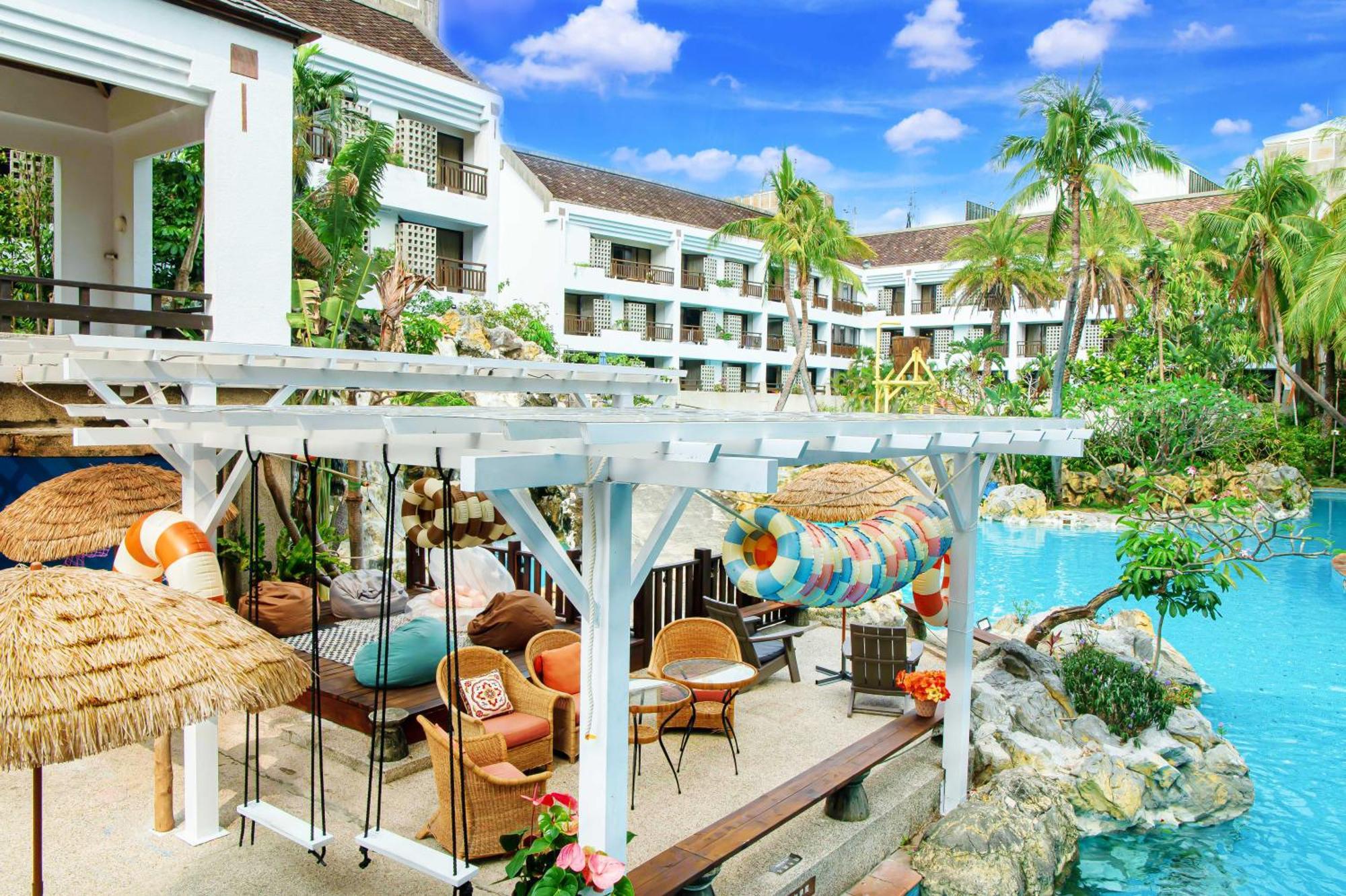 Yoho Beach Resort Kenting Heng-ch'un Buitenkant foto The pool at Sandals Royal Plantation